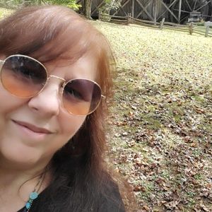 Meet your Posher, Cindi